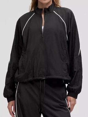 Lululemon License to Train Lightweight Jacket Black White Stripe 12 W3HO9S
